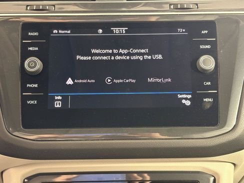 Used 2022 Volkswagen Tiguan SE AWD/4WD image 39