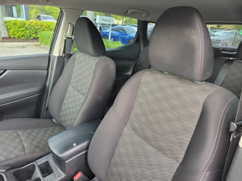 Certified 2020 Nissan Rogue Sport SV FWD image 27