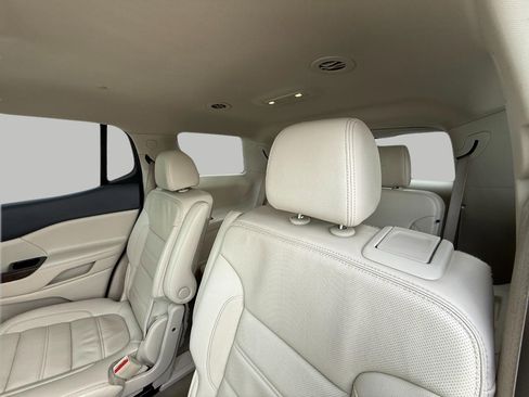 Used 2020 GMC Acadia Denali image 26