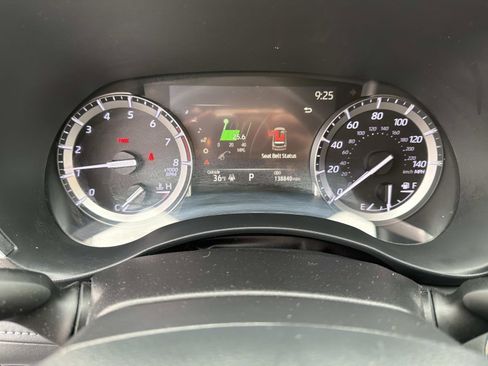 Used 2022 Toyota Highlander Platinum image 8