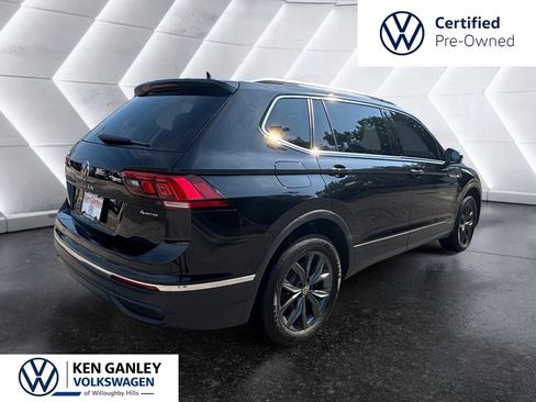 Used 2024 Volkswagen Tiguan SE AWD/4WD image 4