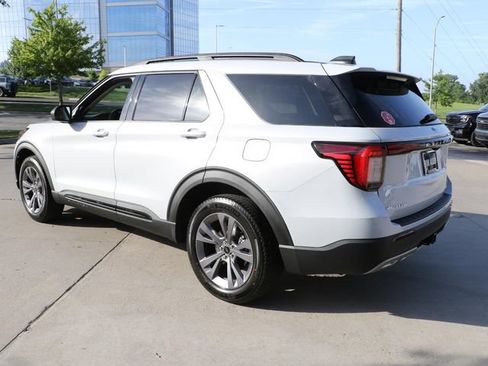 New 2026 Ford Explorer Active w/ Active Comfort Package AWD/4WD image 5