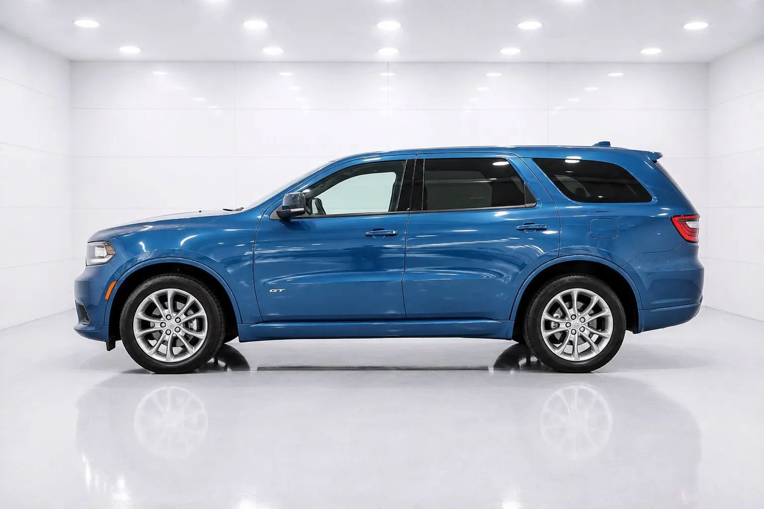 Used 2025 Dodge Durango GT AWD/4WD image 2