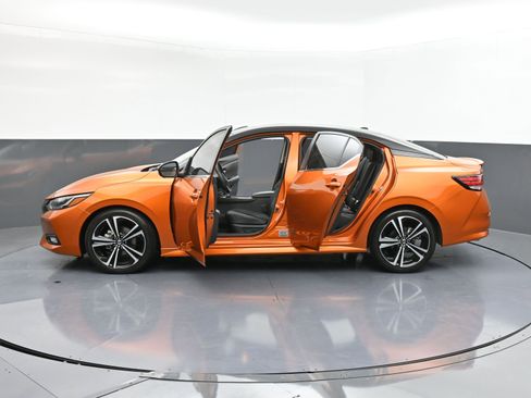 Used 2023 Nissan Sentra SR w/ SR Premium Package image 43