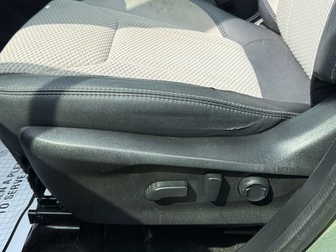 Used 2019 Subaru Forester Premium AWD/4WD image 16