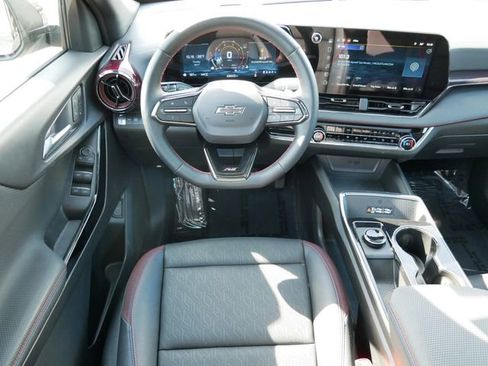 Used 2025 Chevrolet Equinox RS w/ Safety and Technology Package AWD/4WD image 9