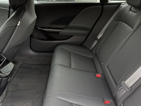 Used 2024 Lucid Air Touring image 32