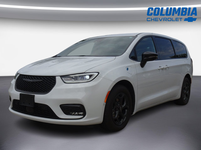 Used 2024 Chrysler Pacifica Limited w/ Uconnect Theater Family Group FWD image 6