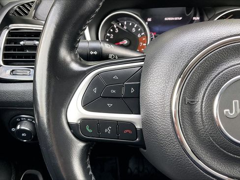 Used 2021 Jeep Compass Latitude image 10