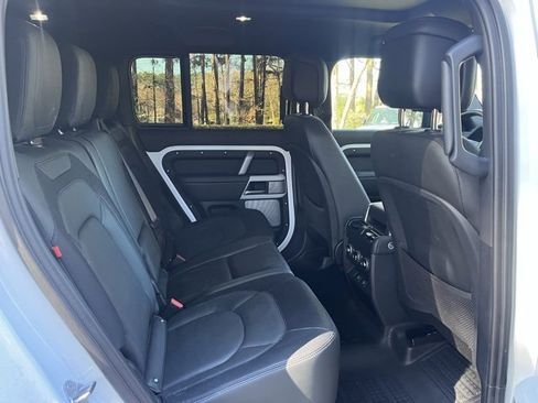 Certified 2024 Land Rover Defender 130 X-Dynamic SE image 13