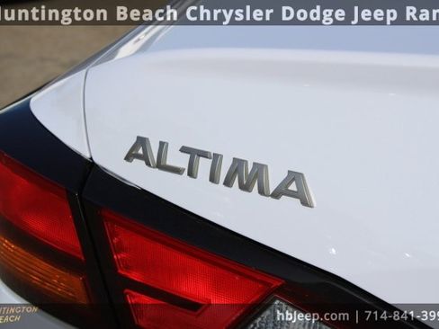 Used 2024 Nissan Altima 2.5 SR image 7