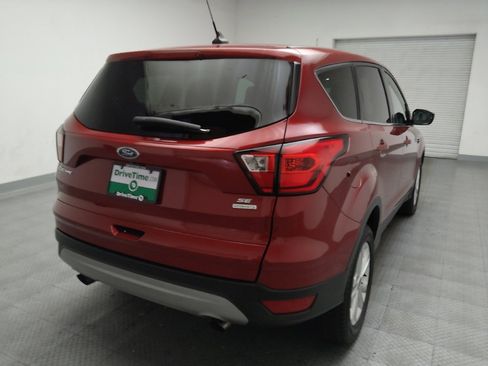Used 2019 Ford Escape SE FWD image 7