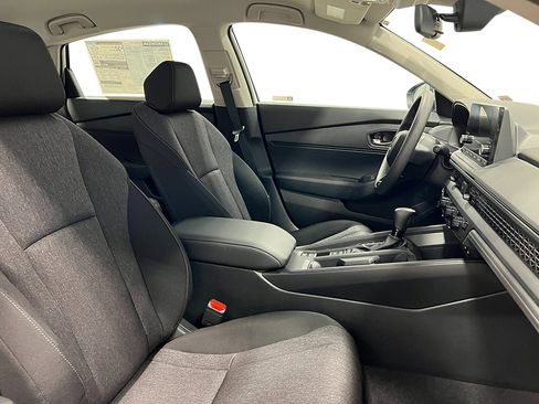 New 2025 Honda Accord LX image 30
