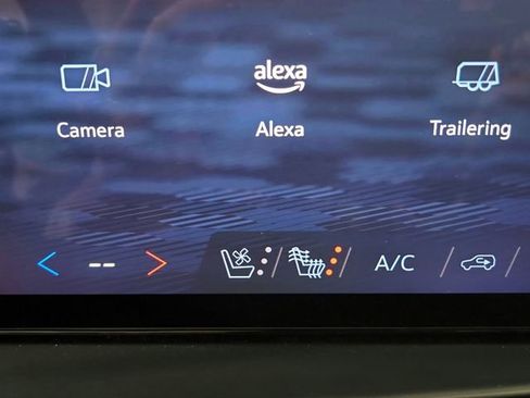 Used 2025 Chevrolet Tahoe Premier image 25