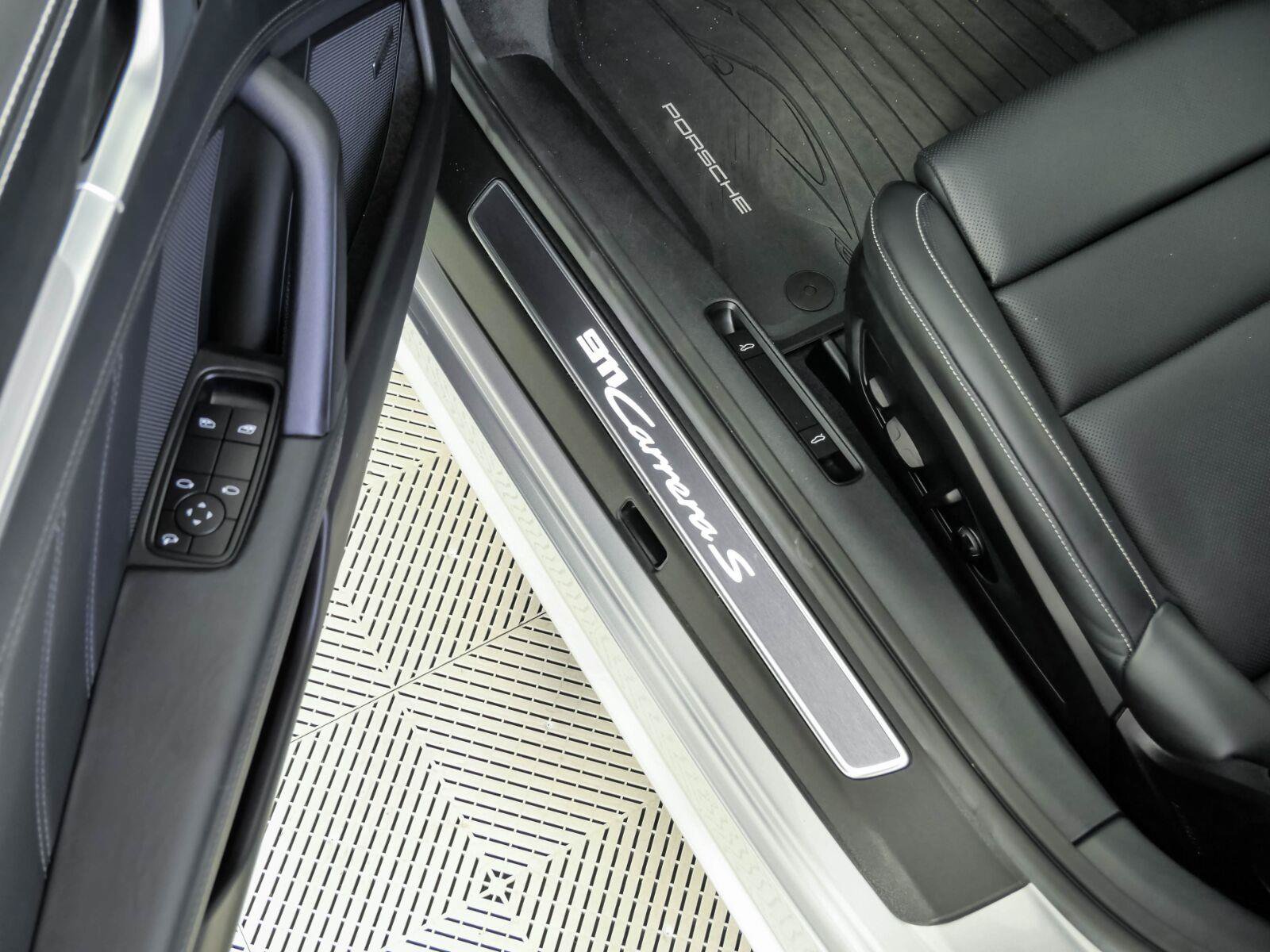 Certified 2026 Porsche 911 Carrera S RWD image 8
