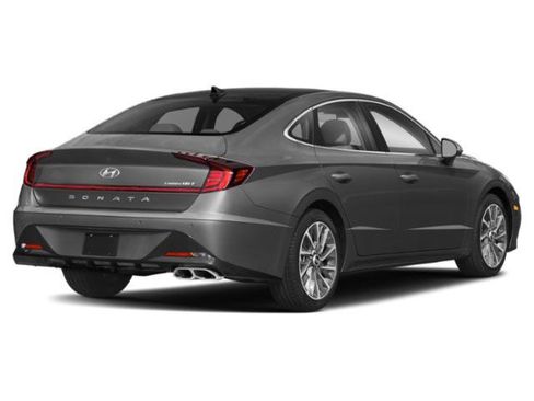 Used 2022 Hyundai Sonata Limited w/ Cargo Package FWD image 2