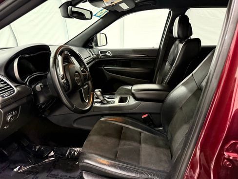 Used 2018 Jeep Grand Cherokee Altitude image 13