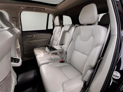 Used 2023 Volvo XC90 B6 Plus w/ Protection Package Premier AWD/4WD image 19