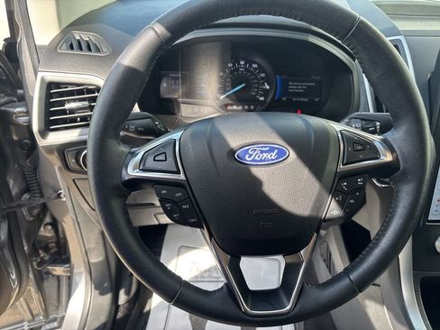 Used 2022 Ford Edge SEL w/ Convenience Package image 16