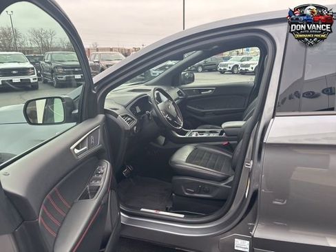 Certified 2024 Ford Edge ST-Line AWD/4WD image 11