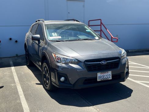 Used 2020 Subaru Crosstrek 2.0i Premium w/ Moonroof Package 2 AWD/4WD image 2
