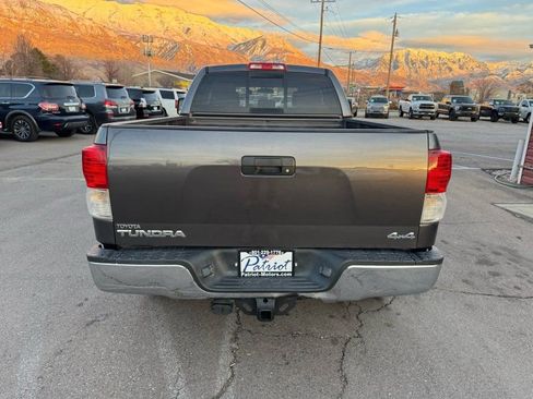 Used 2011 Toyota Tundra 4x4 Double Cab w/ SR5 Pkg image 5