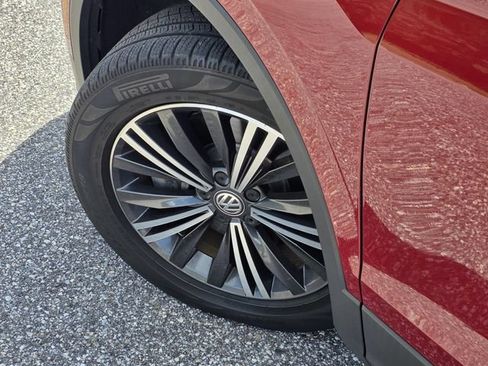 Used 2018 Volkswagen Tiguan SEL FWD image 37