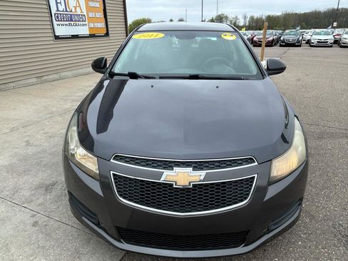 Used 2011 Chevrolet Cruze LT FWD image 2