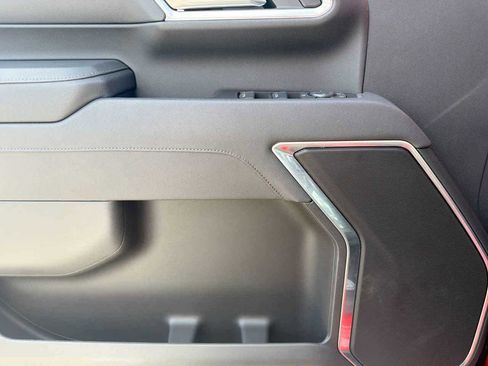 Used 2025 Chevrolet Silverado 3500 LT w/ Convenience Package image 16