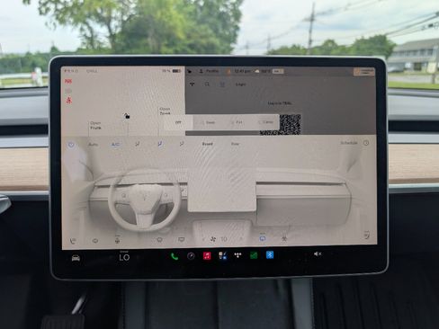 Used 2023 Tesla Model Y Long Range AWD/4WD image 29