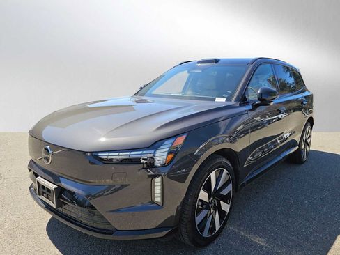 Used 2025 Volvo EX90 Ultra AWD/4WD image 7