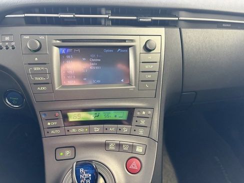 Used 2014 Toyota Prius Two image 20