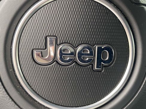 Used 2025 Jeep Wrangler Sport image 24