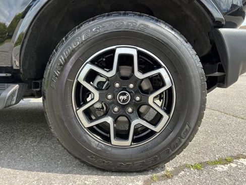 Used 2025 Ford Bronco Outer Banks AWD/4WD image 13