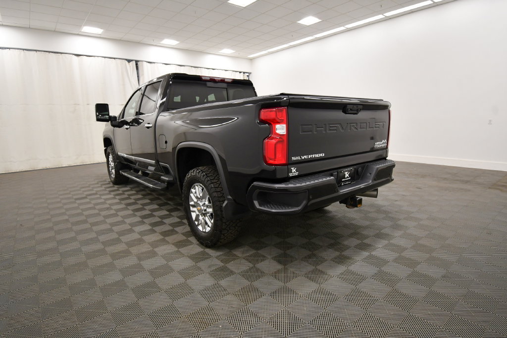 Used 2024 Chevrolet Silverado 3500 High Country w/ High Country Premium Package AWD/4WD image 5