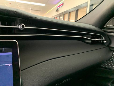 Used 2024 Maserati Grecale GT image 19