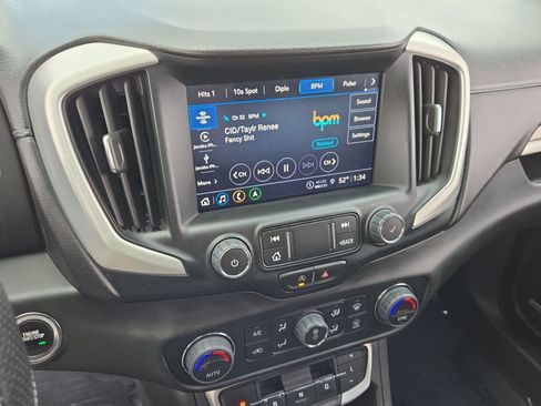 Used 2022 GMC Terrain SLT w/ Infotainment Package II image 24