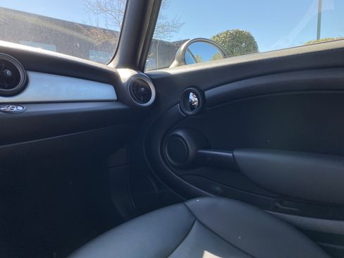 Used 2014 MINI Cooper Convertible image 18