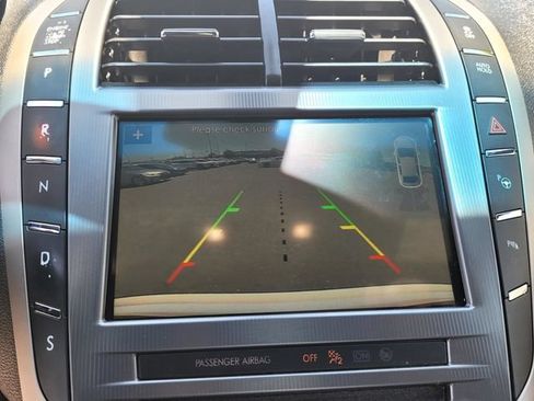 Used 2017 Lincoln MKZ Reserve w/ Luxury Package FWD image 12