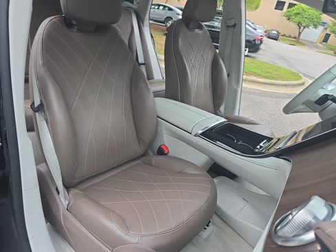 Certified 2023 Mercedes-Benz EQE 350+ SUV image 10