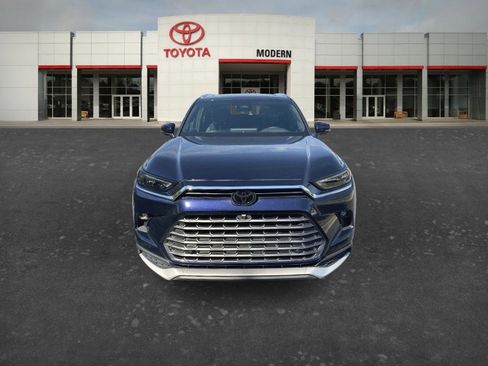 Used 2024 Toyota Grand Highlander AWD Hybrid image 2