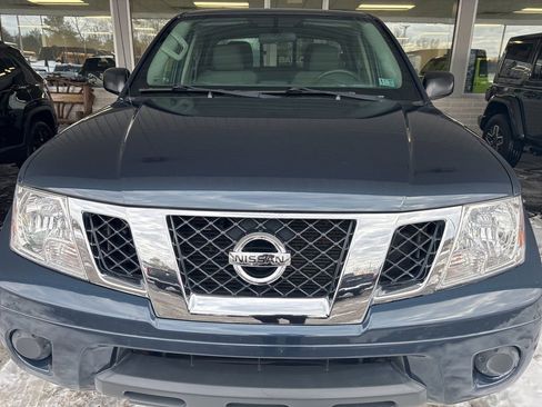 Used 2019 Nissan Frontier SV image 9
