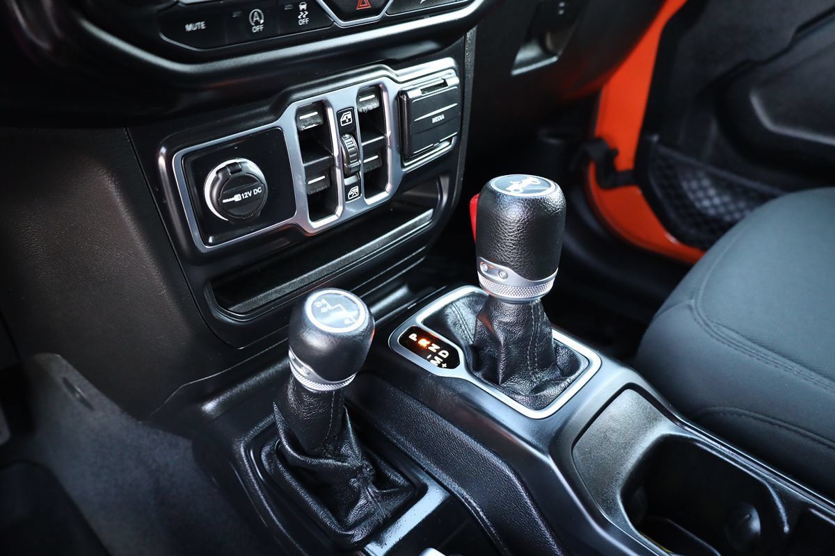 Used 2020 Jeep Wrangler Unlimited Sport S AWD/4WD image 29