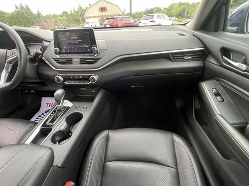 Used 2020 Nissan Altima 2.5 S FWD image 14
