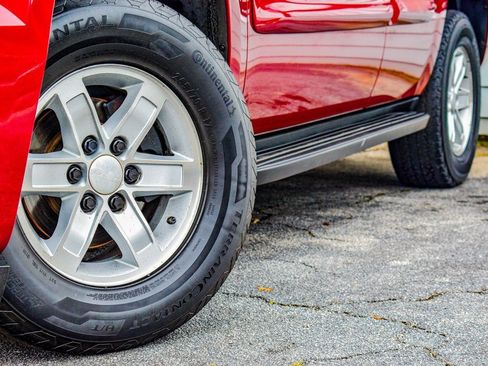 Used 2007 GMC Yukon SLT w/ SLT Preferred Equipment Group image 4