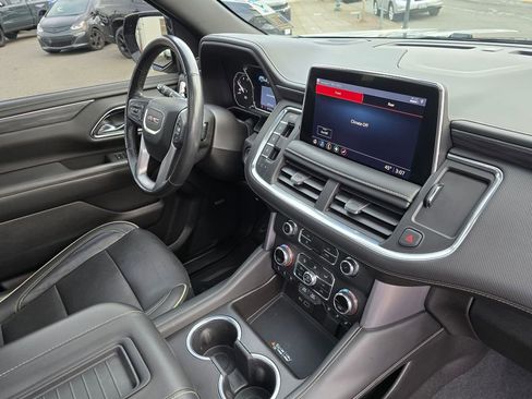 Used 2021 GMC Yukon SLT w/ SLT Premium Package image 12