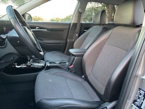 Used 2025 Kia Seltos S image 21