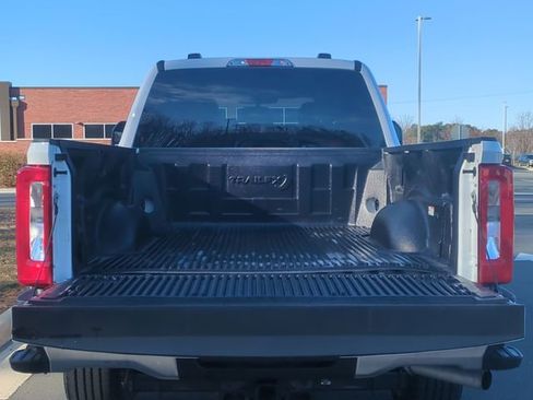 Used 2025 Ford F250 XLT image 23
