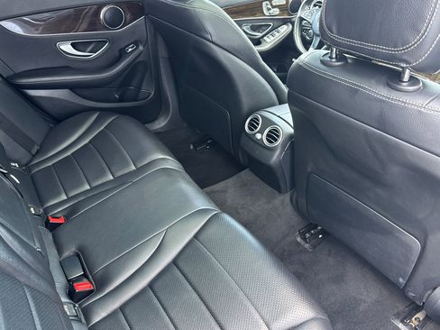 Used 2018 Mercedes-Benz C 300 Sedan image 31