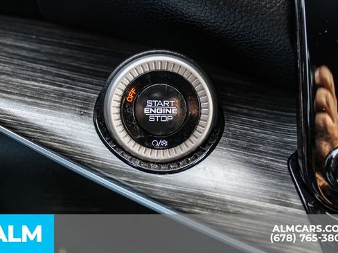 Used 2024 Jeep Wagoneer L Series II image 30